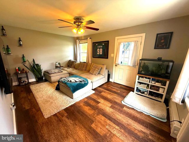 2053 CLEARVIEW, West Norriton, PA 19403