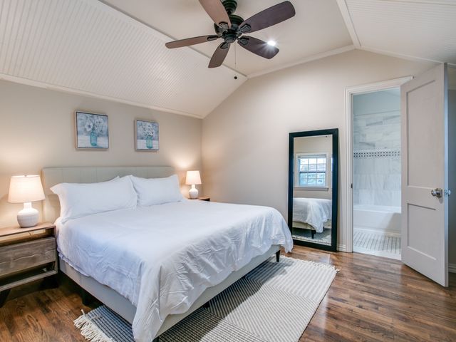 610 E Texas Street, Grapevine, TX 76051
