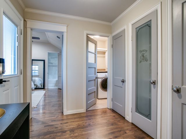 610 E Texas Street, Grapevine, TX 76051