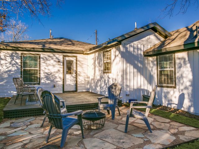 610 E Texas Street, Grapevine, TX 76051