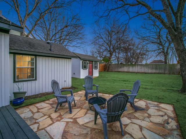 610 E Texas Street, Grapevine, TX 76051