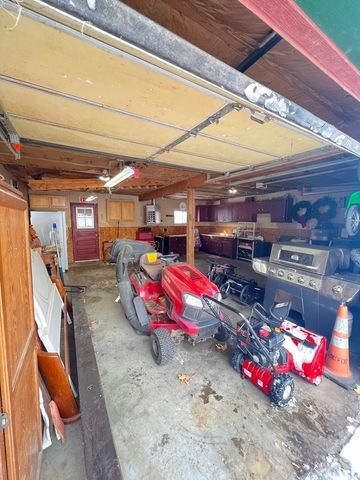 805 5th Avenue, Dixon, IL 61021