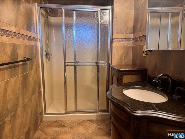 567 Kingsland Avenue 1, Lyndhurst, NJ 07071