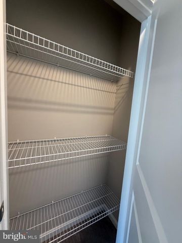 96 VESPUCCI LN, Martinsburg, WV 25404