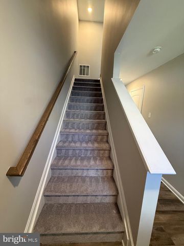 96 VESPUCCI LN, Martinsburg, WV 25404