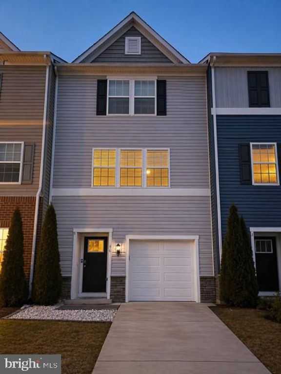 96 VESPUCCI LN, Martinsburg, WV 25404