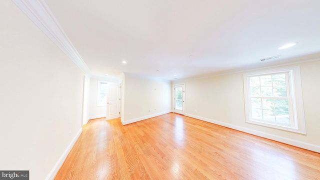 6403 EARLHAM DR, Bethesda, MD 20817