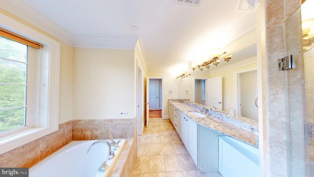 6403 EARLHAM DR, Bethesda, MD 20817
