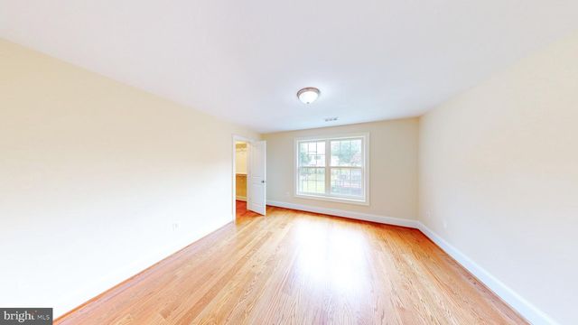 6403 EARLHAM DR, Bethesda, MD 20817