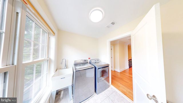 6403 EARLHAM DR, Bethesda, MD 20817