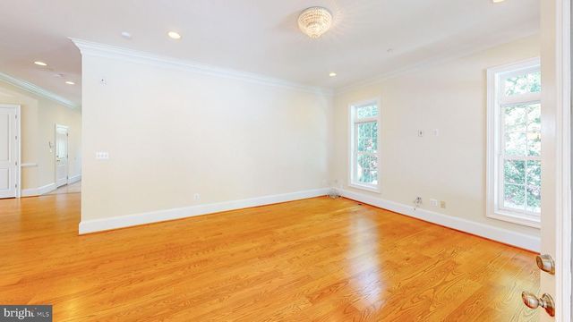 6403 EARLHAM DR, Bethesda, MD 20817