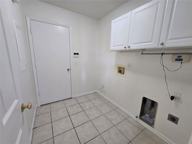 15305 PALOMA PARK LANE, Lithia, FL 33547