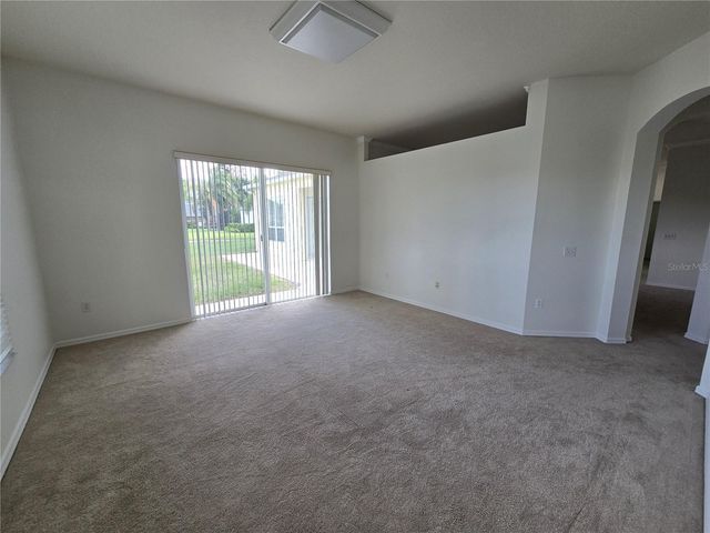 15305 PALOMA PARK LANE, Lithia, FL 33547