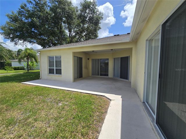 15305 PALOMA PARK LANE, Lithia, FL 33547