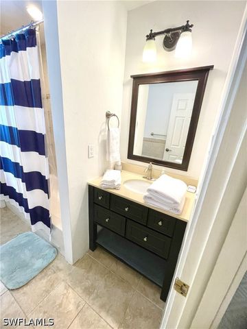 2171 Kings Lake BLVD, Naples, FL 34112