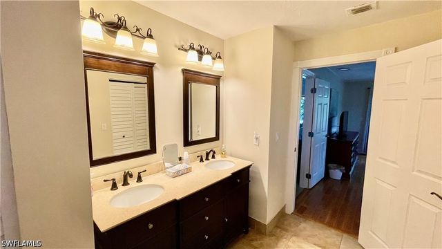 2171 Kings Lake BLVD, Naples, FL 34112