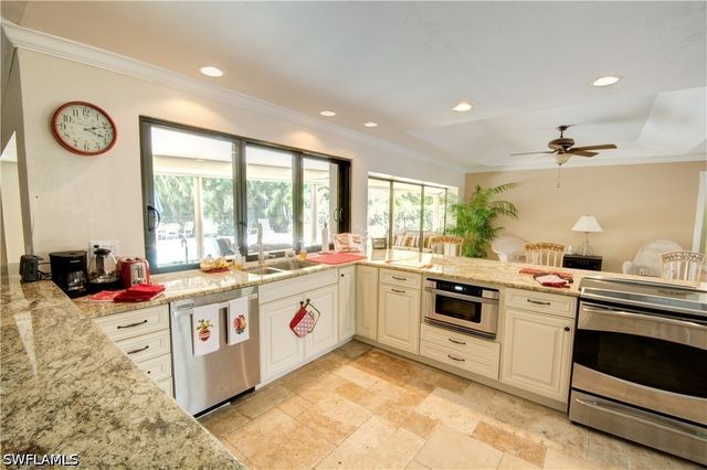 2171 Kings Lake BLVD, Naples, FL 34112