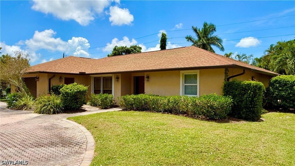 2171 Kings Lake BLVD, Naples, FL 34112