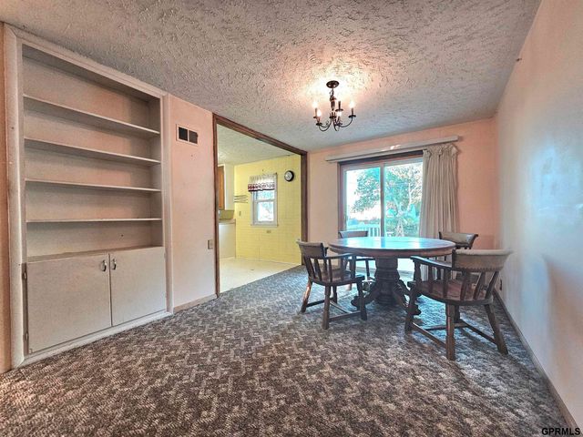 2419 Grand Island Avenue, Grand Island, NE 68803