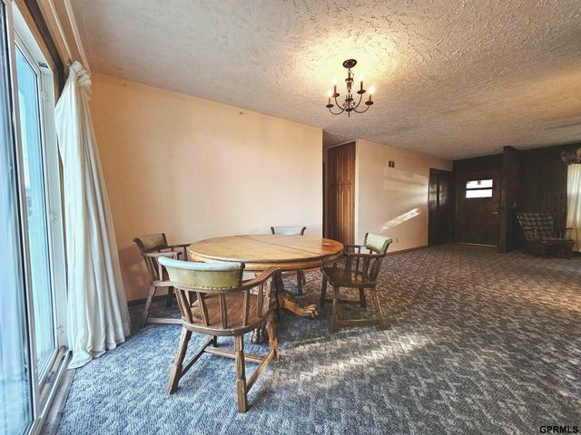 2419 Grand Island Avenue, Grand Island, NE 68803