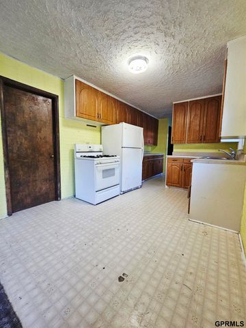 2419 Grand Island Avenue, Grand Island, NE 68803