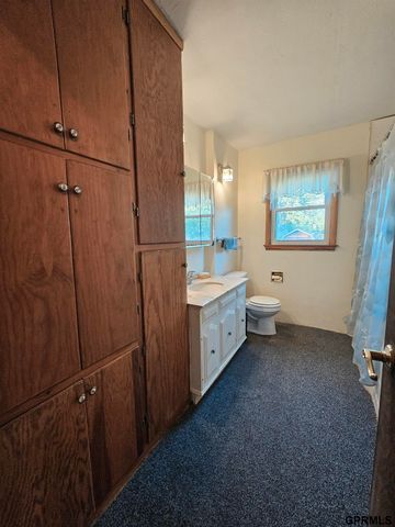 2419 Grand Island Avenue, Grand Island, NE 68803