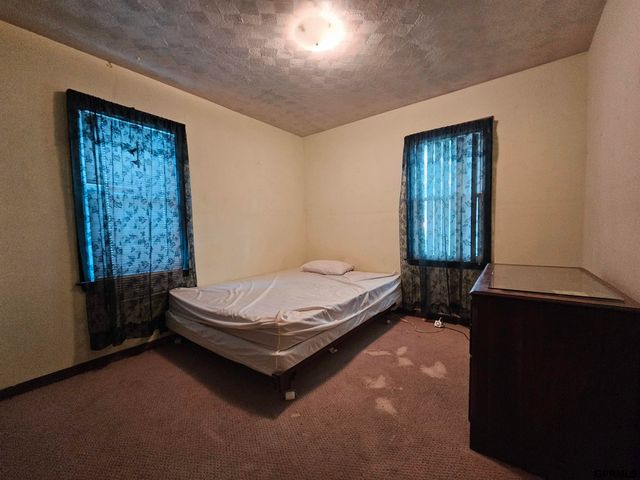 2419 Grand Island Avenue, Grand Island, NE 68803