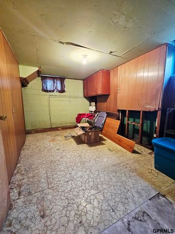 2419 Grand Island Avenue, Grand Island, NE 68803