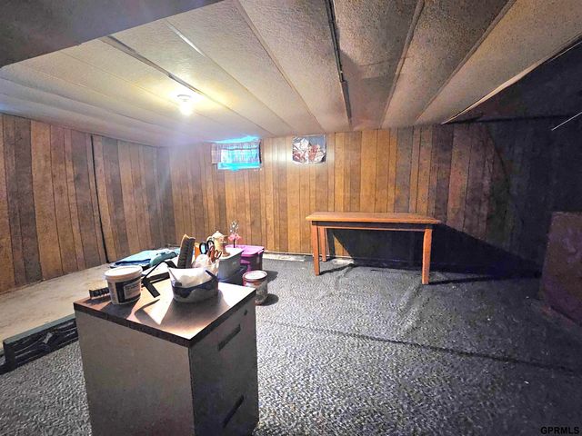 2419 Grand Island Avenue, Grand Island, NE 68803