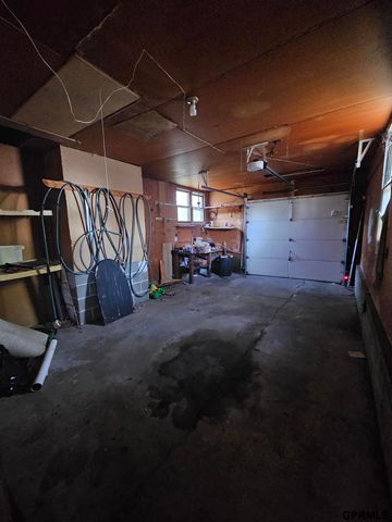 2419 Grand Island Avenue, Grand Island, NE 68803