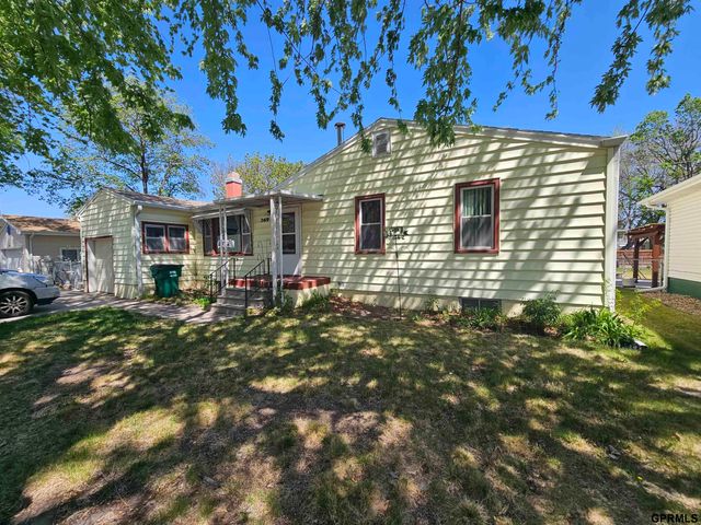 2419 Grand Island Avenue, Grand Island, NE 68803
