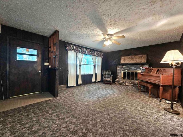 2419 Grand Island Avenue, Grand Island, NE 68803