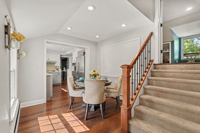 932 Floral Avenue Se, East Grand Rapids, MI 49506