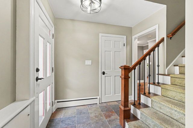 932 Floral Avenue Se, East Grand Rapids, MI 49506
