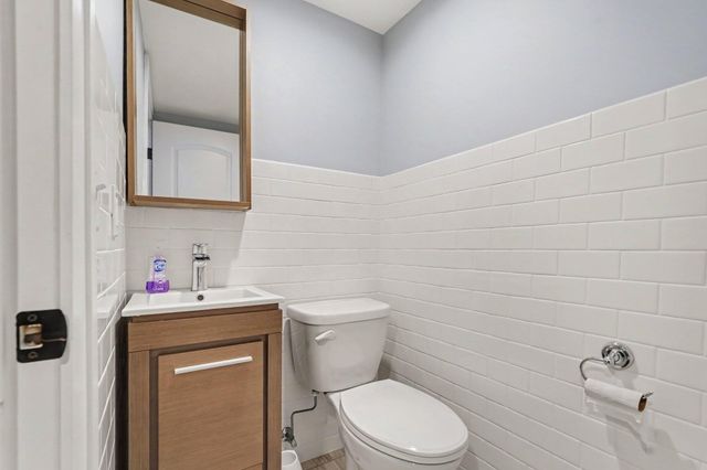 932 Floral Avenue Se, East Grand Rapids, MI 49506