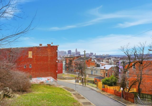 320 Mohawk Street, Cincinnati, OH 45214