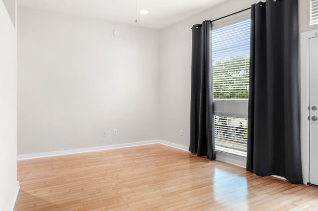 2931 E 12th ST 201, Austin, TX 78702