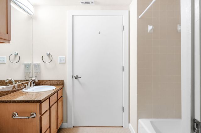 2931 E 12th ST 201, Austin, TX 78702
