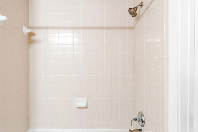 2931 E 12th ST 201, Austin, TX 78702