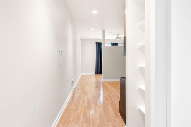 2931 E 12th ST 201, Austin, TX 78702