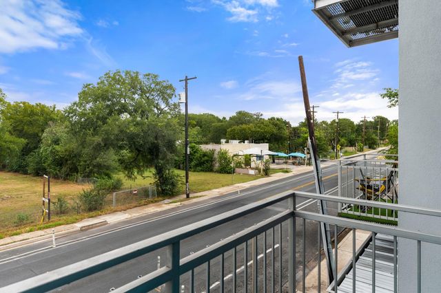 2931 E 12th ST 201, Austin, TX 78702