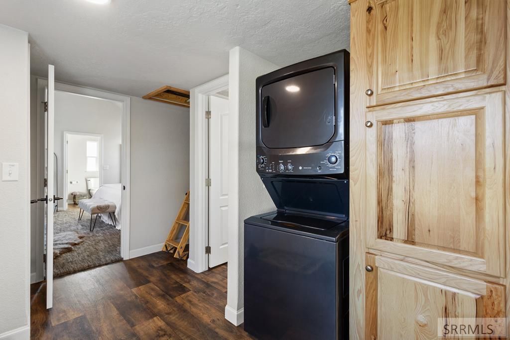 Image 12 of property listing at 107 & 109 Willow Street, Mackay, ID 83251