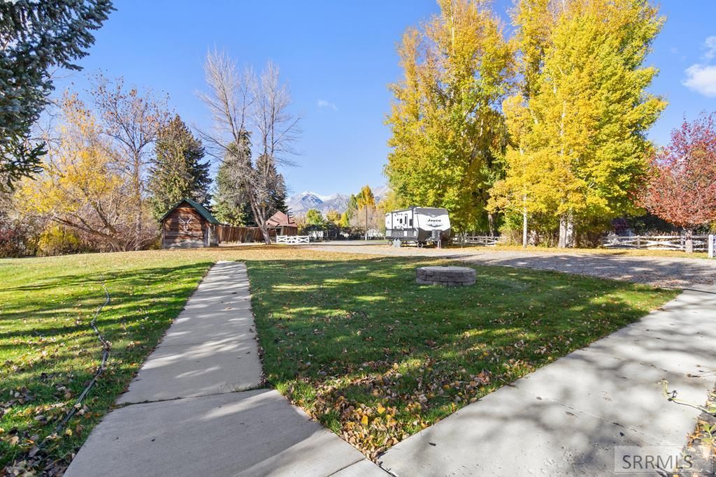 Image 19 of property listing at 107 & 109 Willow Street, Mackay, ID 83251