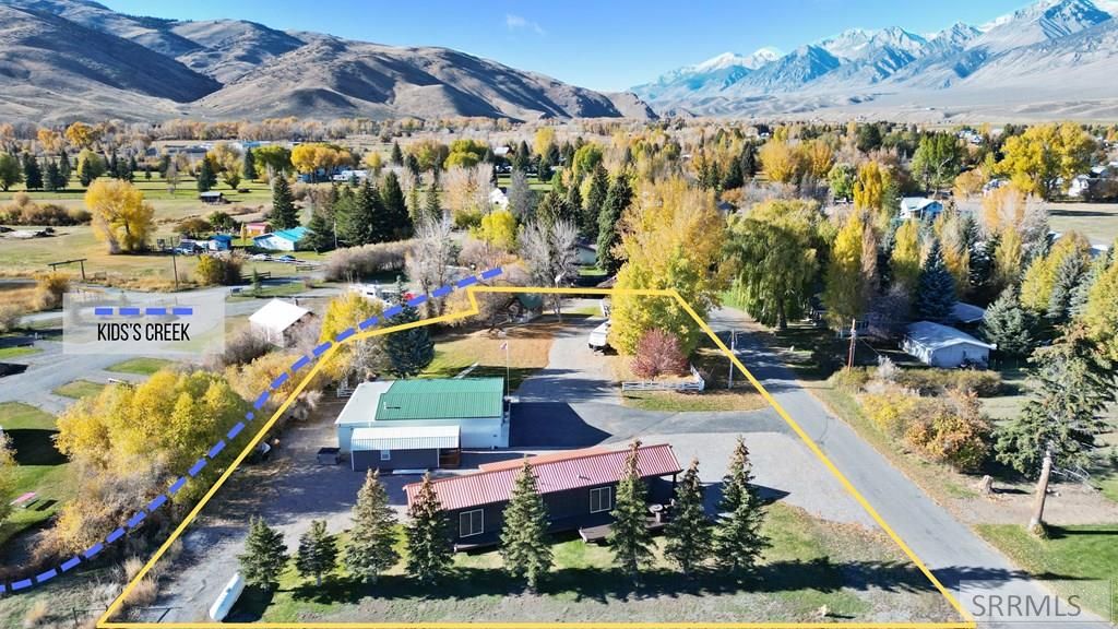 Image 3 of property listing at 107 & 109 Willow Street, Mackay, ID 83251