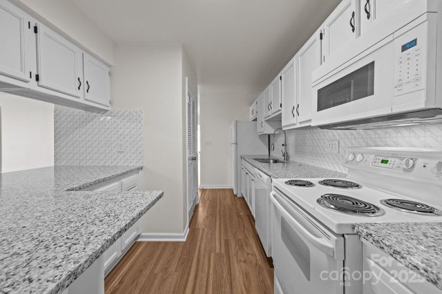 6203 Rosecroft Drive, Charlotte, NC 28215