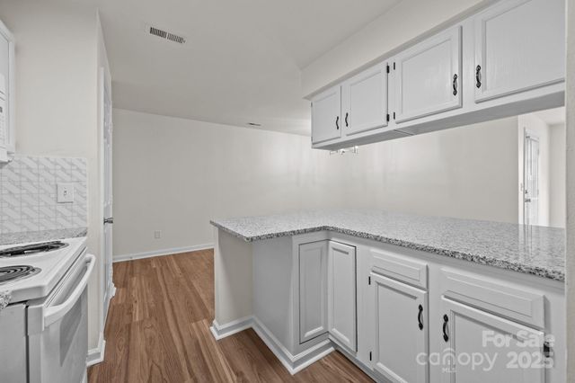 6203 Rosecroft Drive, Charlotte, NC 28215