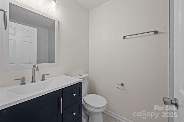 6203 Rosecroft Drive, Charlotte, NC 28215