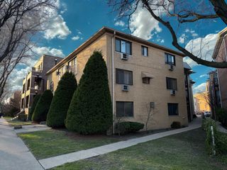 5506 W HIGGINS Avenue 3, Chicago, IL 60630