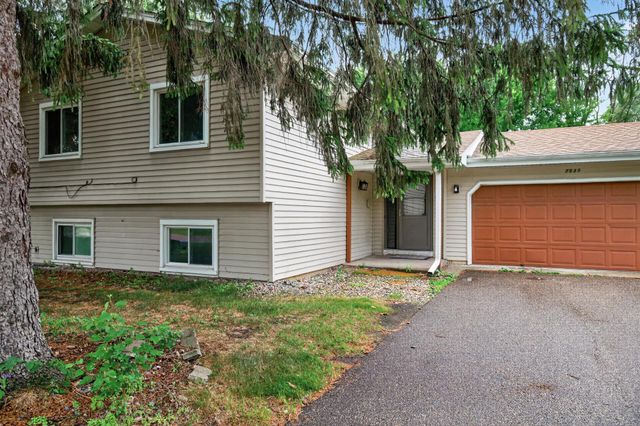 7535 Humboldt Circle N, Brooklyn Park, MN 55444