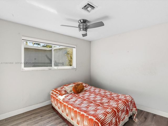 4709 Washington St, Hollywood, FL 33021